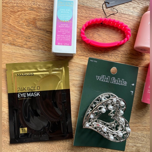 💗 Stocking stuffer bundle 💗 - Picture 2 of 10